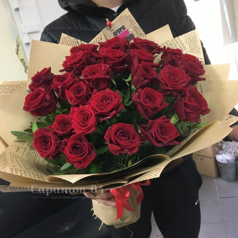 Букет из 25-ти красных роз &laquo;Королевский&raquo;