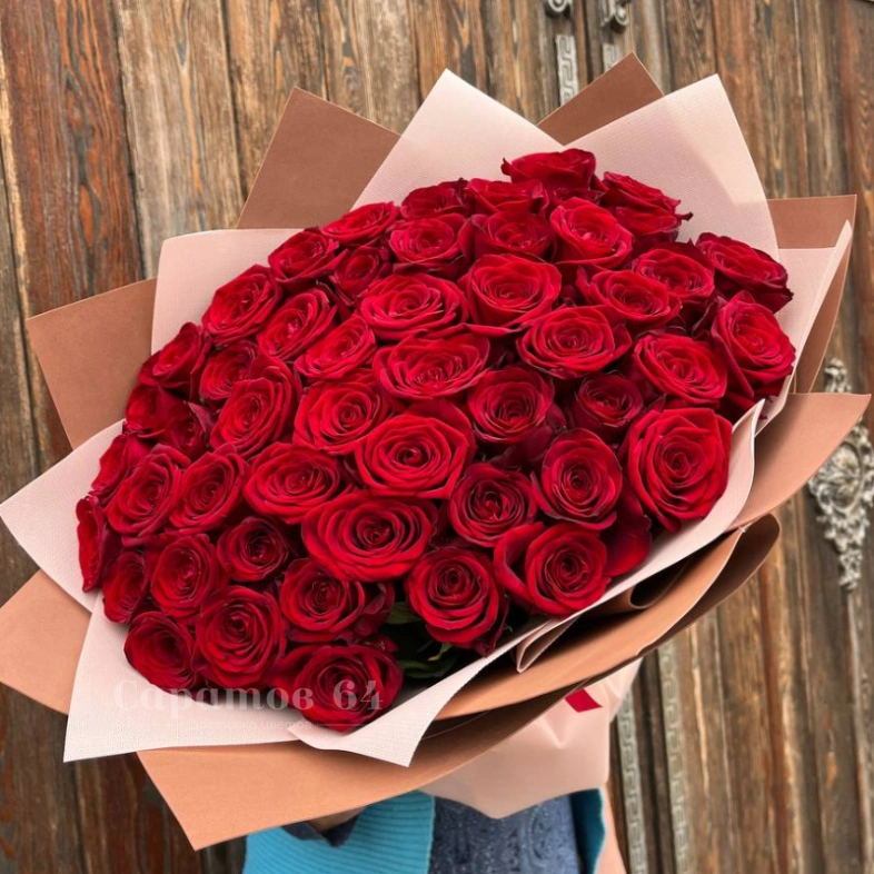 Букет из 51-й розы &laquo;Огонь любви&raquo;