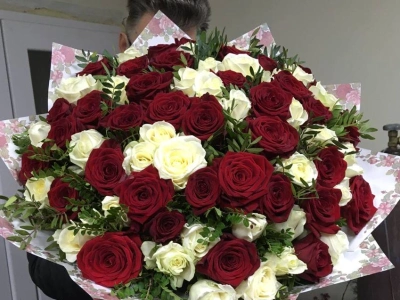 Букет из 101 розы «Красное и Белое»