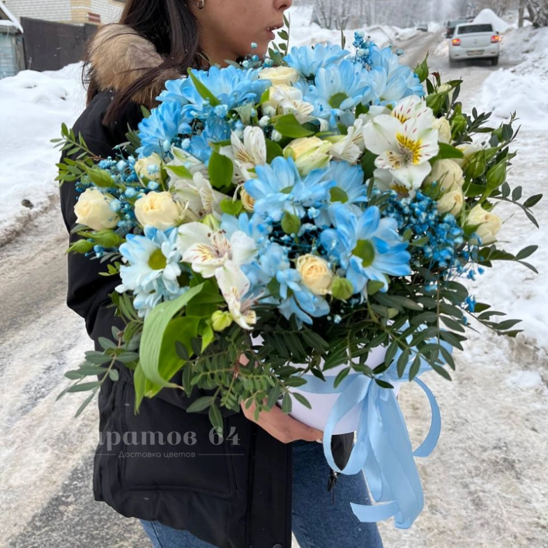 Цветы в шляпной коробке &laquo;Зимняя сказка&raquo;