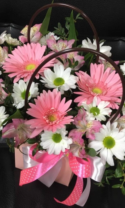 Композиция в сумочке «Розовое настроение»