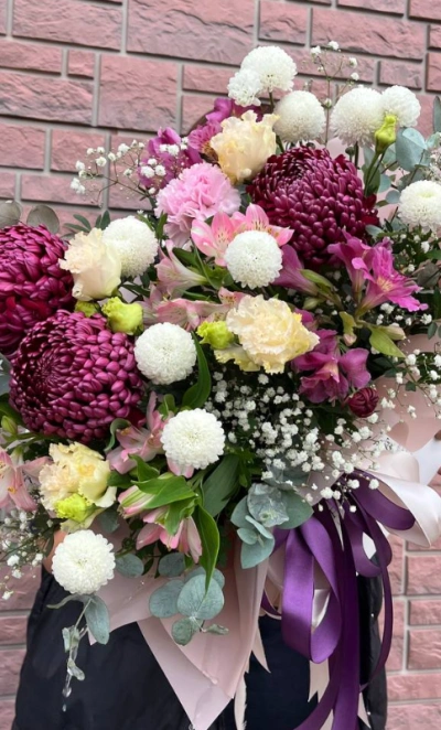 Цветы в коробке «Сиреневые тона»