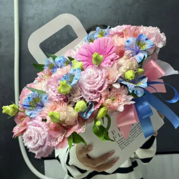 Композиция в коробке «яркий всплеск»