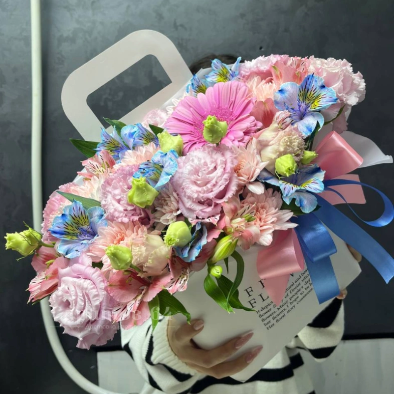 Композиция в коробке &laquo;яркий всплеск&raquo;