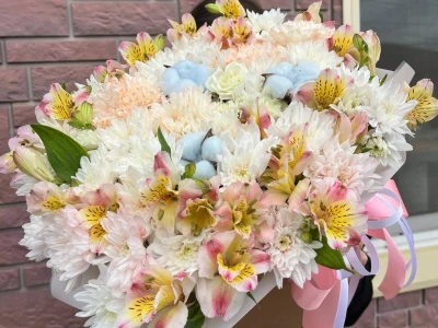 Цветочная композиция «персиковый крем»