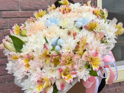 Цветочная композиция «персиковый крем»