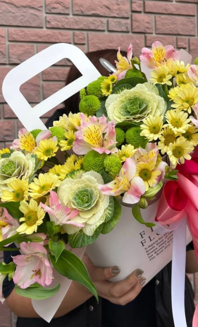 Цветы в сумочке «зелёный май»