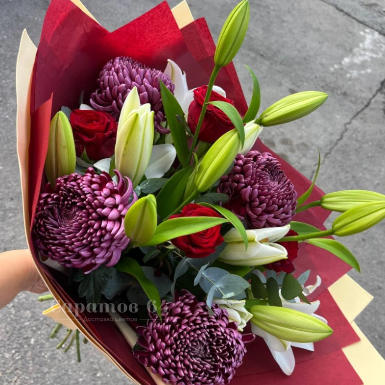 Букет с лилиями и хризантемой &laquo;магический аромат&raquo;