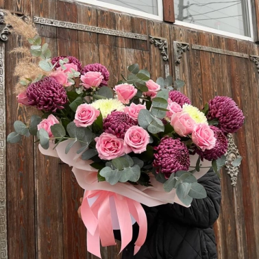 Композиция в шляпной коробке «восторг»