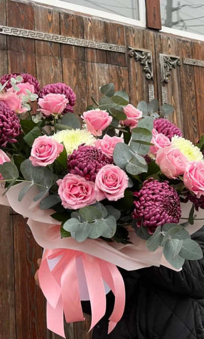 Композиция в шляпной коробке «восторг»