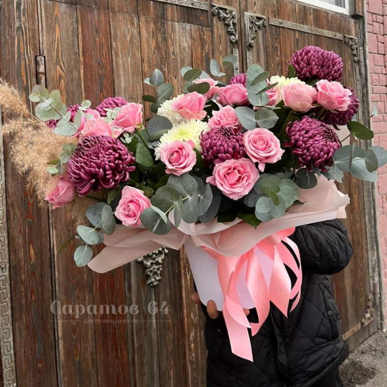 Композиция в шляпной коробке &laquo;восторг&raquo;