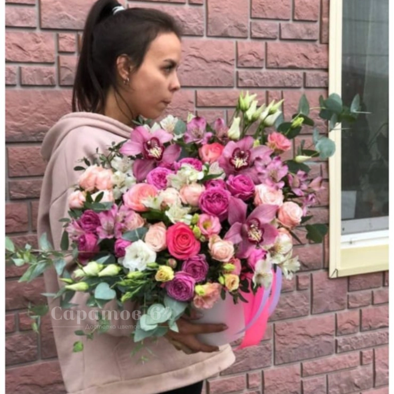 Композиция в шляпной коробке &laquo;орхидея&raquo;