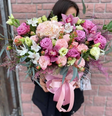 Композиция в шляпной коробке «ягодный пирог