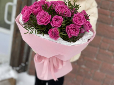 Букет из пионовидной кустовой розы «шарики»