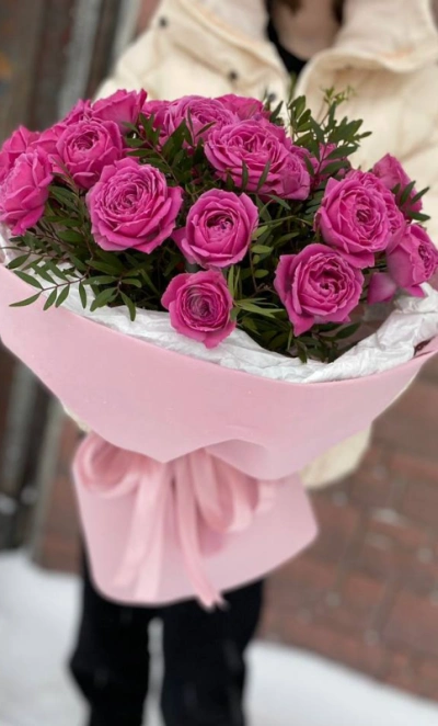 Букет из пионовидной кустовой розы «шарики»