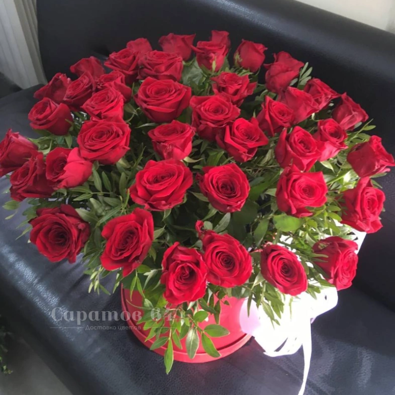 Композиция в шляпной коробке &laquo;красота розы&raquo;