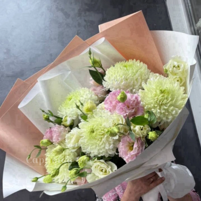 Сборный букет &laquo;цветок пустыни&raquo;