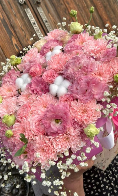 Композиция в коробке «эустома розовая»