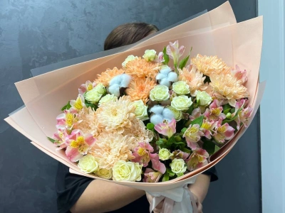 Букет «персиковое безе»