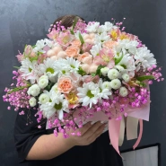 Композиция &laquo;розовое на белом&raquo; 0