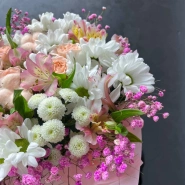 Композиция &laquo;розовое на белом&raquo; 1