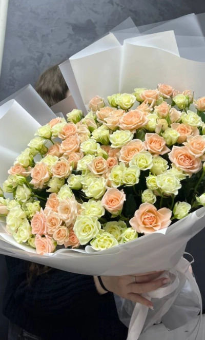 Букет из кустовых роз Микс