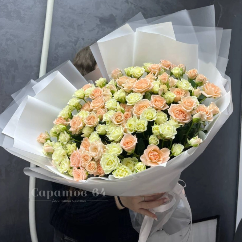 Букет из кустовых роз Микс