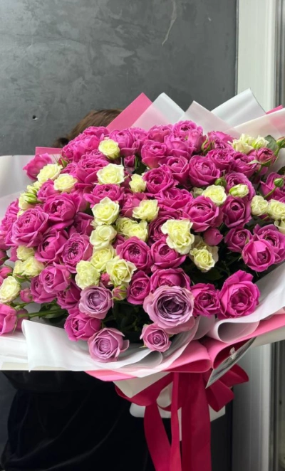 Букет из роз «неоновый пион»