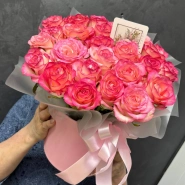 25 розовых роз в шляпной коробке 0
