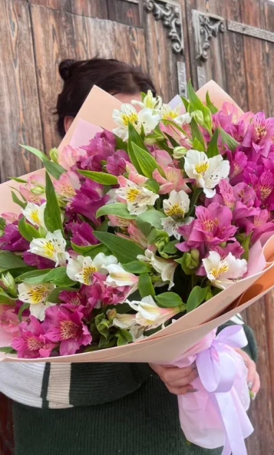 Букет 15 альстромерий микс