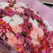 Букет в розовых тонах с орхидеями 1