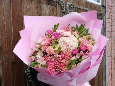 Сборный большой букет с гортензией, хризантемами и альстромерией 
