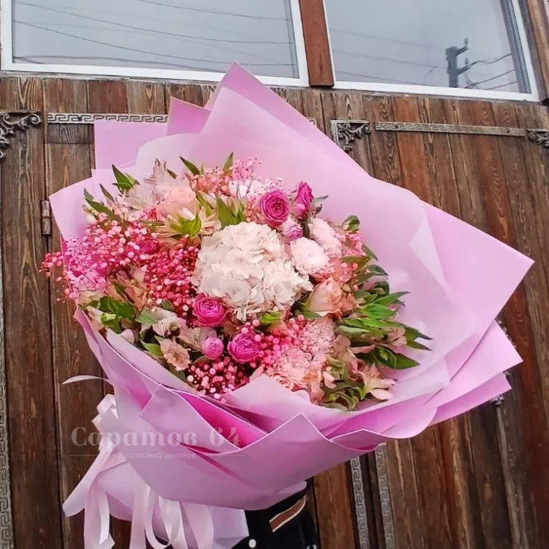 Сборный большой букет с гортензией, хризантемами и альстромерией 