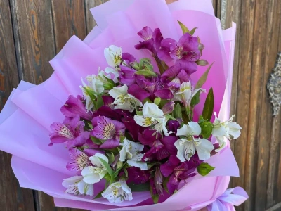 Букет из 7 альстромерий 