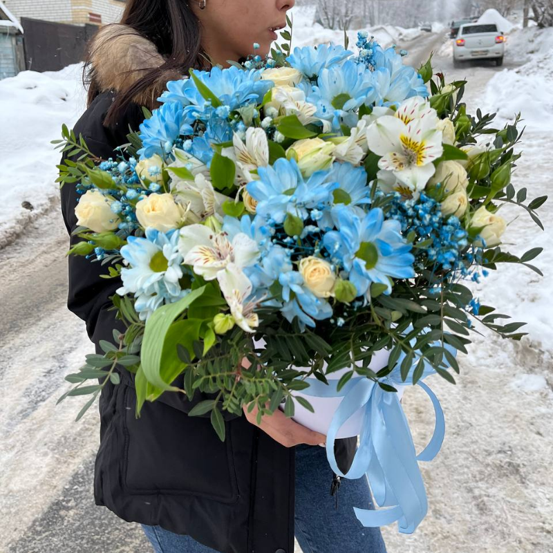 Цветы в шляпной коробке «Зимняя сказка»